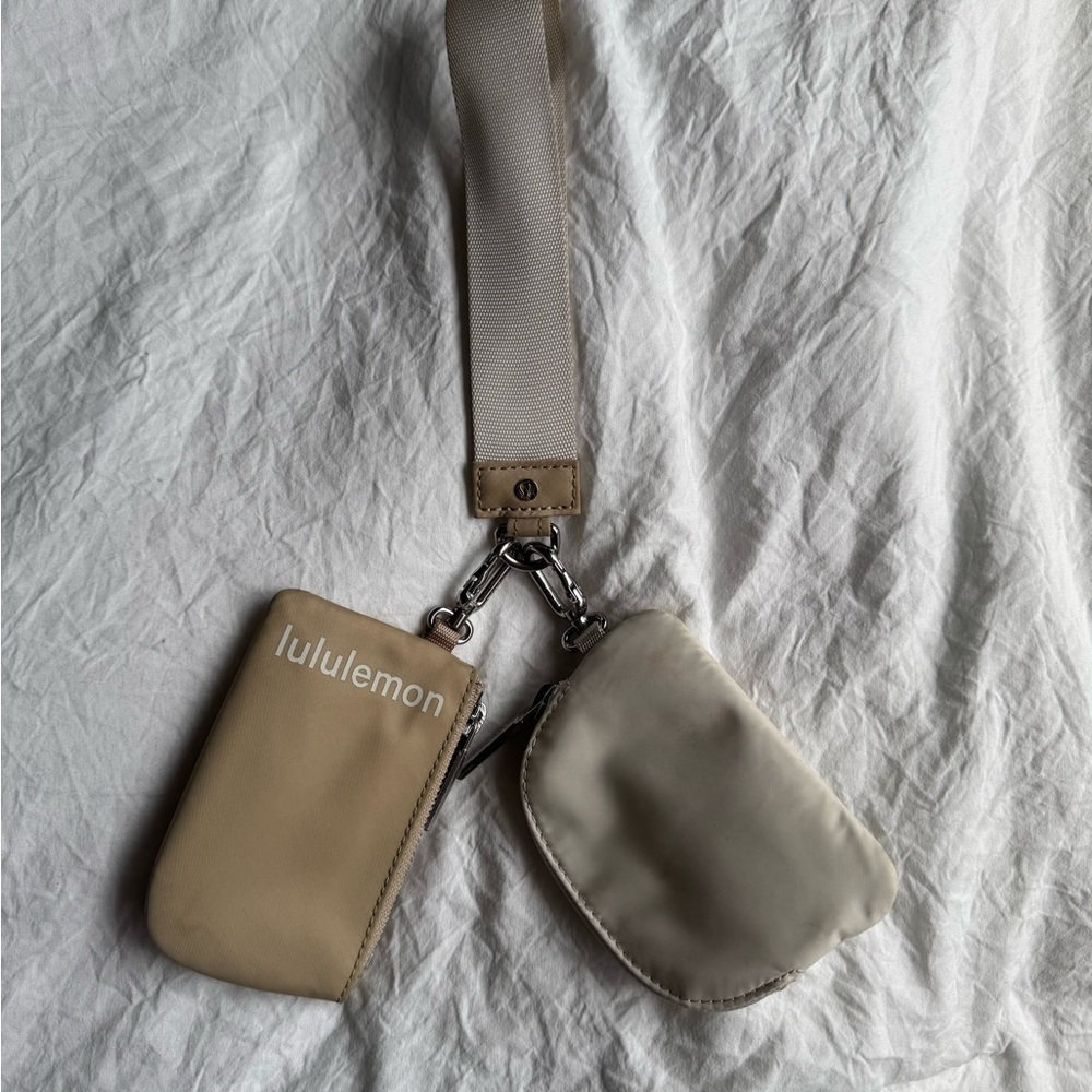 Lululemon dual pouch wristlet